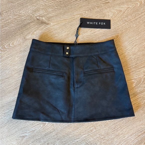 White Fox Boutique Mini Skirt - Picture 1 of 6